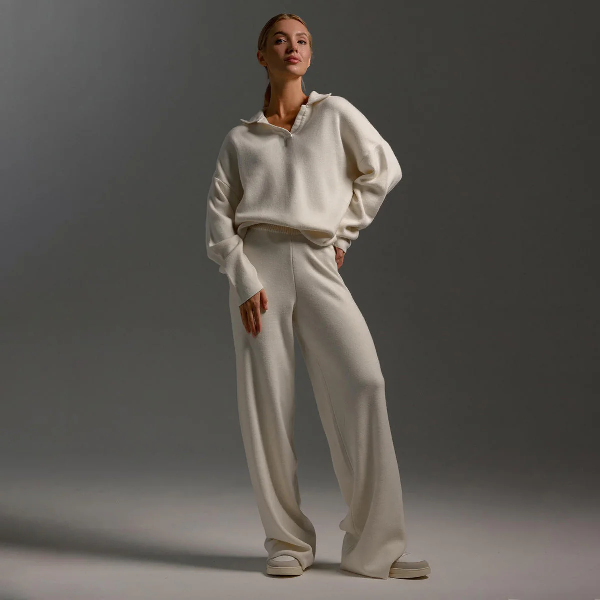 Honeylou | Women’s Collared Two-Piece Relaxed Fit Lounge Set - Image 2