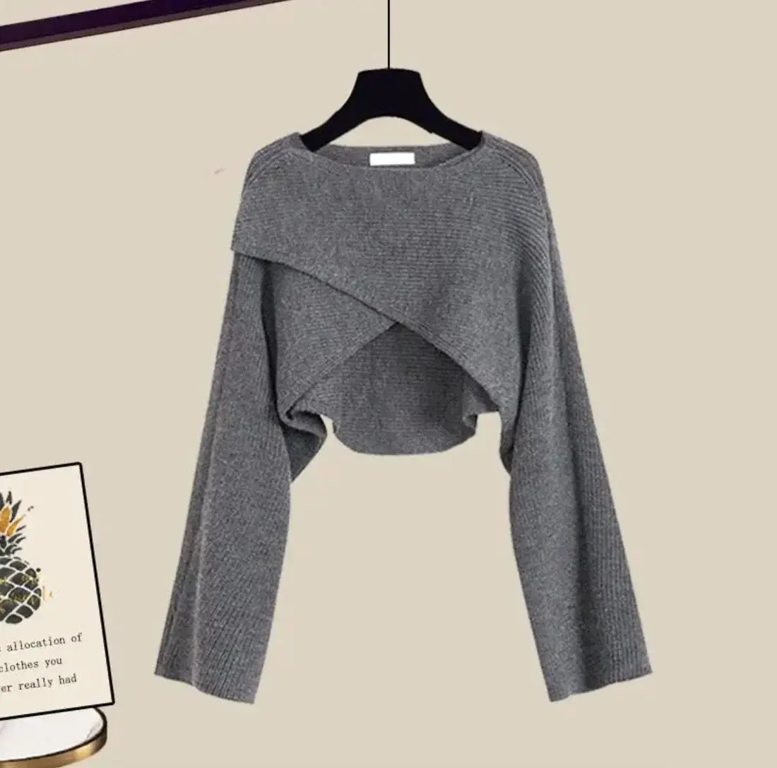 Marcelaine | Women’s 3-Piece Stylish Set – Effortless Elegance - Image 9