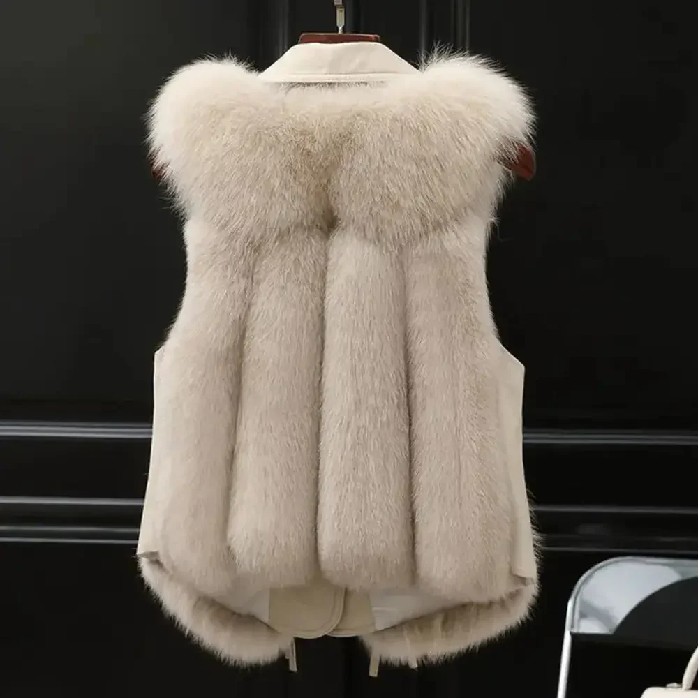Rosie | Women’s Sleeveless Fur-Trimmed Vest - Image 4