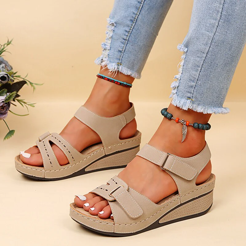 Xyra | Women’s Lightweight Summer Sandals - Image 2